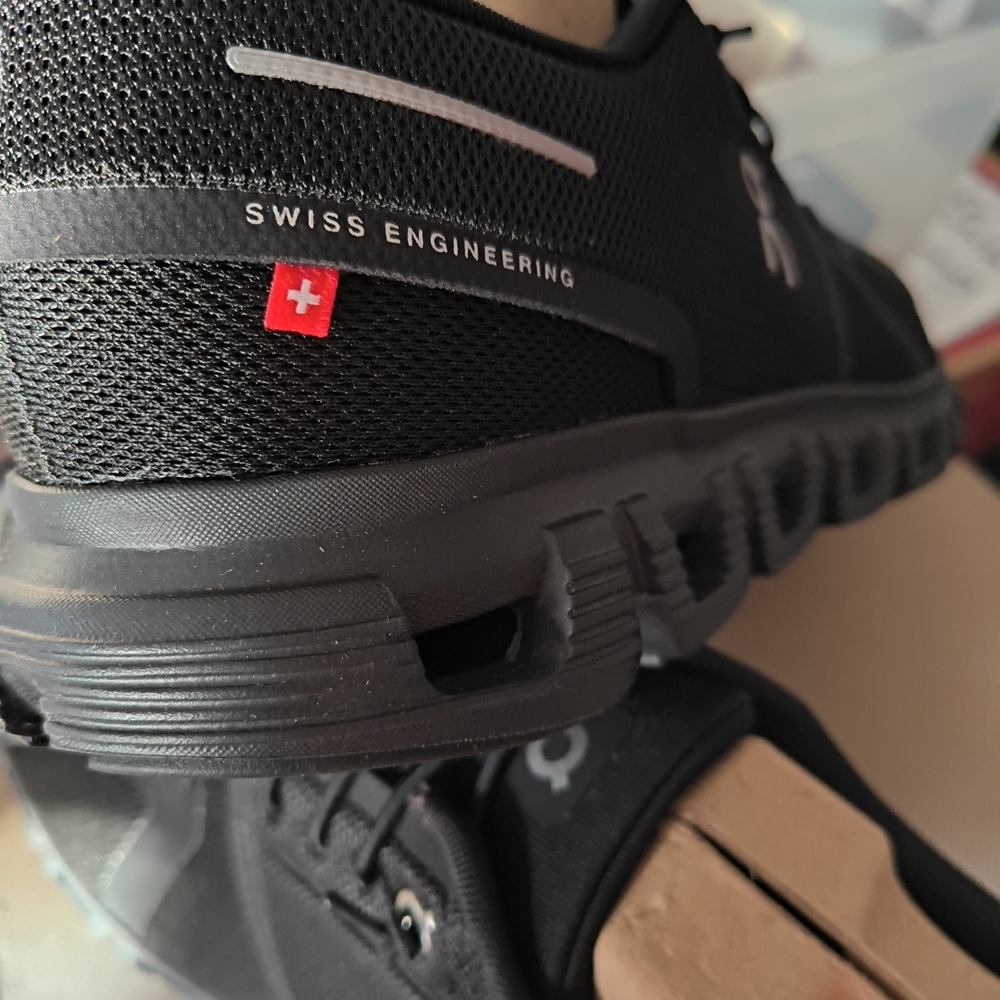 On Running Men's Black Athletic Shoes - Picture 6 of 8